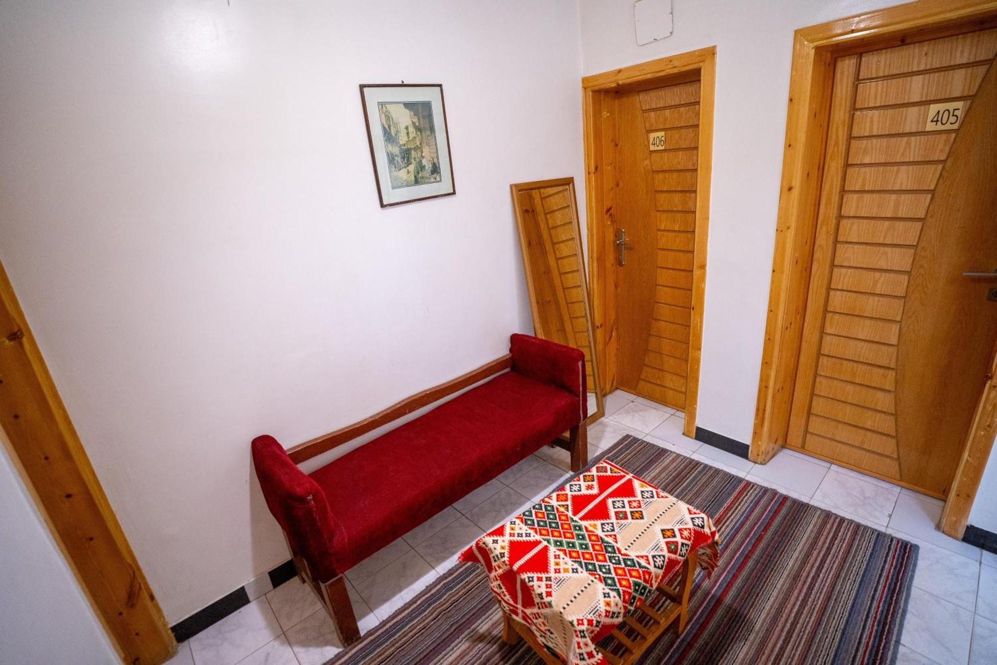 Venus 日本人 大歓迎 Hostal Luxor